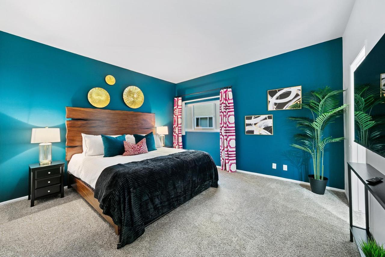 Beverly Hills Chic 2 Bed 2bath With Patio And Parking 309 Apartahotel